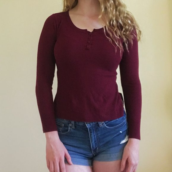 Fitted Burgundy Pullover Sweater with Buttons - Picture 1 of 6